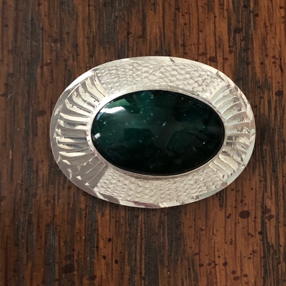 Green malachite & sterling silver brooch